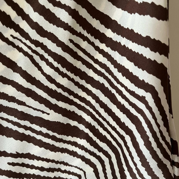 The Limited 100% Silk Animal Print Brown and White Blouse Women’s size Small - Picture 6 of 13